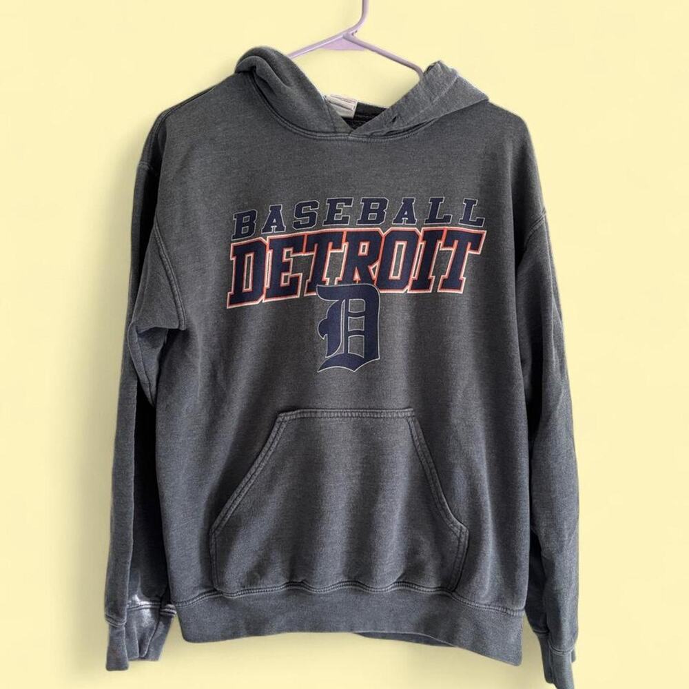 2000s Detroit tigers grey hoodie